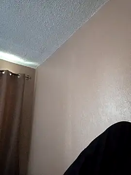 Miguel16i online show from October 28, 2025, 4:31 pm