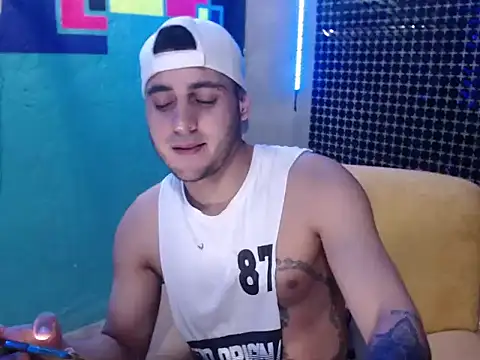 Snapshot of xxxxhotxoxo chatting on December 20, 2024, 9:17 pm xxxxhotxoxo online show from December 20, 2024, 9:17 pm