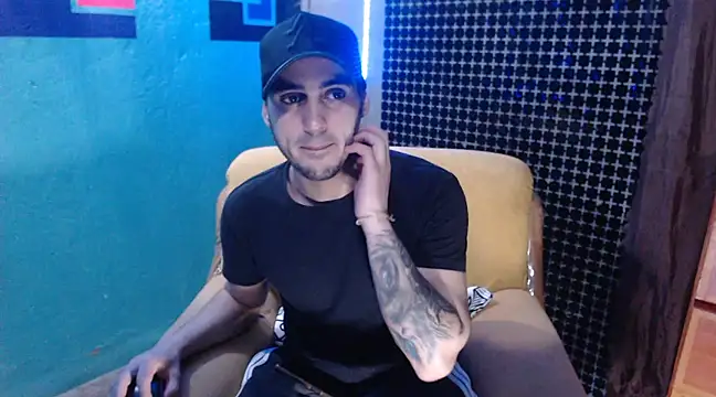 Snapshot of xxxxhotxoxo chatting on March 11, 2025, 4:43 am xxxxhotxoxo online show from March 11, 2025, 4:43 am