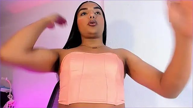 CandyLatinHott online show from June 19, 2026, 8:45 pm