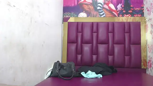 china black  online show from February 5, 2025, 5:31 pm