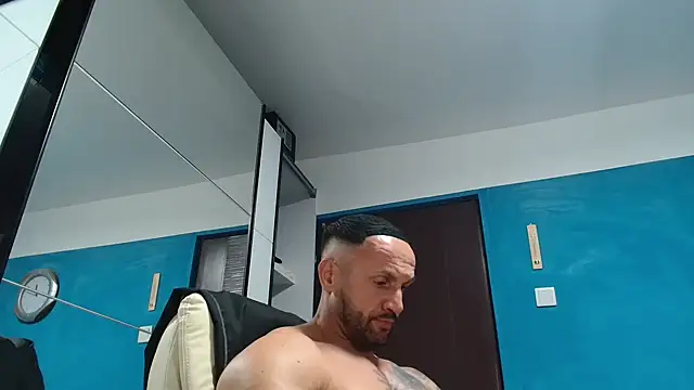 Magnificmuscles89 online show from October 6, 2025, 9:12 pm