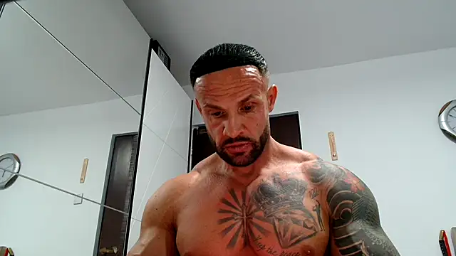 Magnificmuscles89 online show from October 25, 2025, 3:51 pm