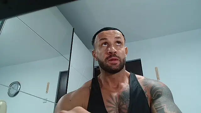 Snapshot of Magnificmuscles89 chatting on May 14, 2026, 10:55 am Magnificmuscles89 online show from May 14, 2026, 10:55 am
