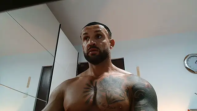 Snapshot of Magnificmuscles89 chatting on May 25, 2026, 10:21 am Magnificmuscles89 online show from May 25, 2026, 10:21 am