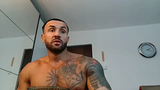 Snapshot of Magnificmuscles89 chatting on May 29, 2026, 11:19 am Magnificmuscles89 online show from May 29, 2026, 11:19 am