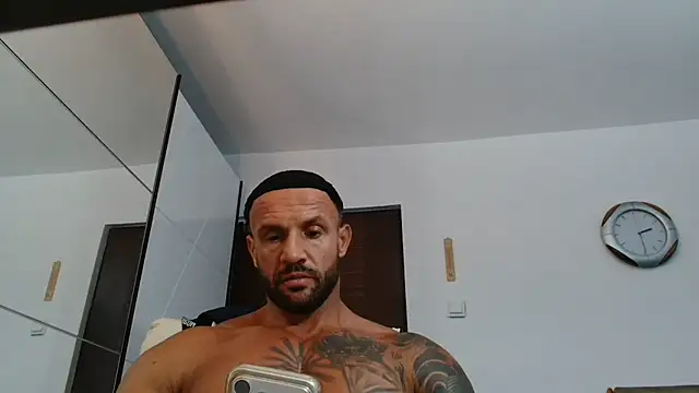 Snapshot of Magnificmuscles89 chatting on June 28, 2026, 11:38 am Magnificmuscles89 online show from June 28, 2026, 11:38 am