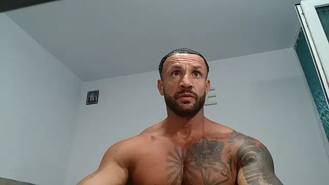 Snapshot of Magnificmuscles89 chatting on July 5, 2026, 9:33 pm Magnificmuscles89 online show from July 5, 2026, 9:33 pm