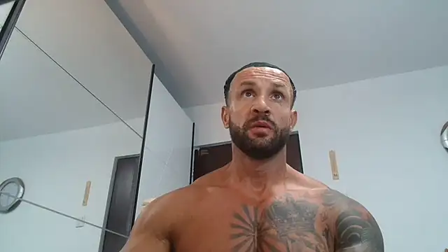 Snapshot of Magnificmuscles89 chatting on July 6, 2026, 11:40 am Magnificmuscles89 online show from July 6, 2026, 11:40 am