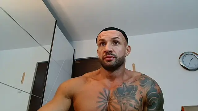 Snapshot of Magnificmuscles89 chatting on July 11, 2026, 10:55 pm Magnificmuscles89 online show from July 11, 2026, 10:55 pm