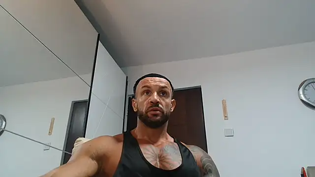 Snapshot of Magnificmuscles89 chatting on July 20, 2026, 10:18 am Magnificmuscles89 online show from July 20, 2026, 10:18 am