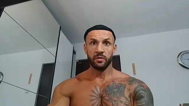 Snapshot of Magnificmuscles89 chatting on July 21, 2026, 11:07 pm Magnificmuscles89 online show from July 21, 2026, 11:07 pm