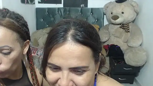 Snapshot of manzanahot9 chatting on February 4, 2025, 10:02 pm manzanahot9 online show from February 4, 2025, 10:02 pm