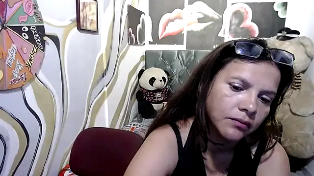 Snapshot of manzanahot9 chatting on September 26, 2025, 11:36 am manzanahot9 online show from September 26, 2025, 11:36 am