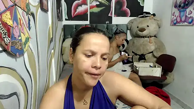 Snapshot of manzanahot9 chatting on November 10, 2025, 12:26 pm manzanahot9 online show from November 10, 2025, 12:26 pm