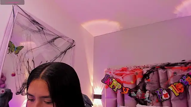 Snapshot of NikyBrookss chatting on October 26, 2025, 12:00 pm NikyBrookss online show from October 26, 2025, 12:00 pm