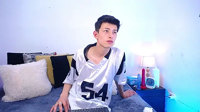 Snapshot of MaikCarver chatting on September 30, 2025, 3:44 am MaikCarver online show from September 30, 2025, 3:44 am