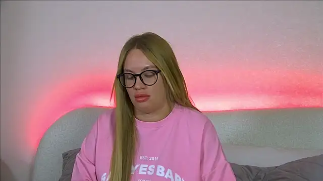 MariaNeumann online show from January 25, 2025, 6:35 pm