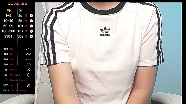 Snapshot of RRUUBBYYY chatting on February 18, 2025, 8:27 am RRUUBBYYY online show from February 18, 2025, 8:27 am