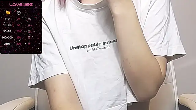 Snapshot of RRUUBBYYY chatting on October 29, 2025, 7:43 am RRUUBBYYY online show from October 29, 2025, 7:43 am