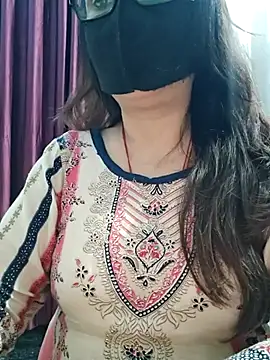 Aishwaryaa 69 online show from February 12, 2026, 3:51 pm