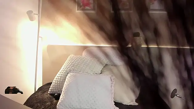 roxannegomez online show from January 7, 2026, 12:51 pm