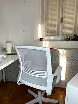 giuli zerozero online show from October 2, 2025, 3:19 pm