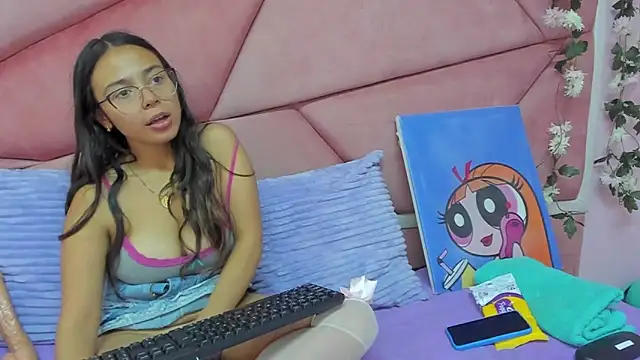 Snapshot of ValerySweety chatting on November 4, 2025, 3:38 am ValerySweety online show from November 4, 2025, 3:38 am