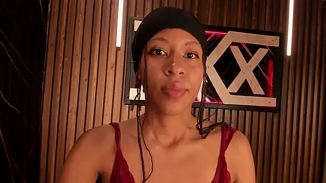 Kloe Suarez  online show from February 2, 2025, 10:02 am