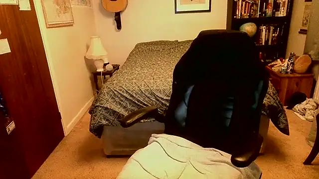 Hairy Guy30 online show from January 12, 2025, 11:15 pm