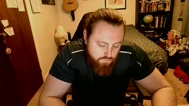 Hairy Guy30 online show from November 28, 2025, 11:40 pm