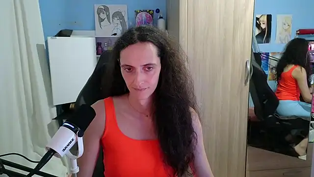 MemiKouki online show from October 12, 2025, 6:07 pm