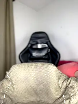 Miaa love6969 online show from October 18, 2025, 11:27 pm