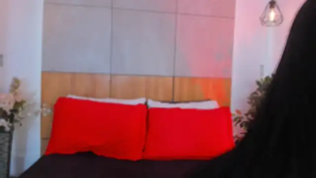 BellaHarllow online show from May 1, 2026, 8:24 pm
