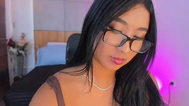 Snapshot of BellaHarllow chatting on May 7, 2026, 7:41 pm BellaHarllow online show from May 7, 2026, 7:41 pm
