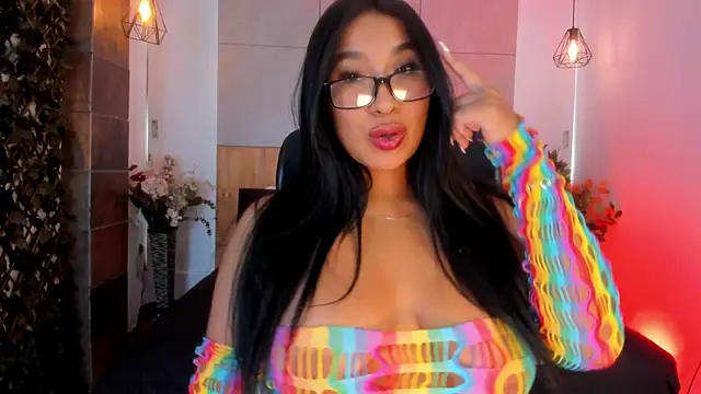 Snapshot of BellaHarllow chatting on July 9, 2026, 8:24 pm BellaHarllow online show from July 9, 2026, 8:24 pm