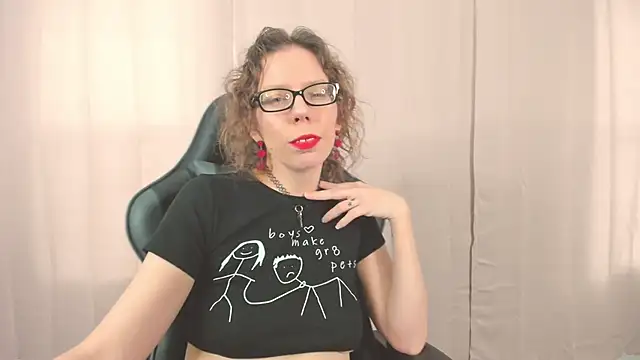 Snapshot of SaraDesirexo chatting on September 29, 2025, 1:38 pm SaraDesirexo online show from September 29, 2025, 1:38 pm