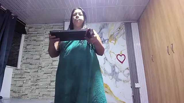 monickhot303av online show from February 18, 2026, 3:57 am