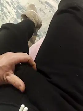 ssikerek23 online show from December 18, 2025, 12:06 am