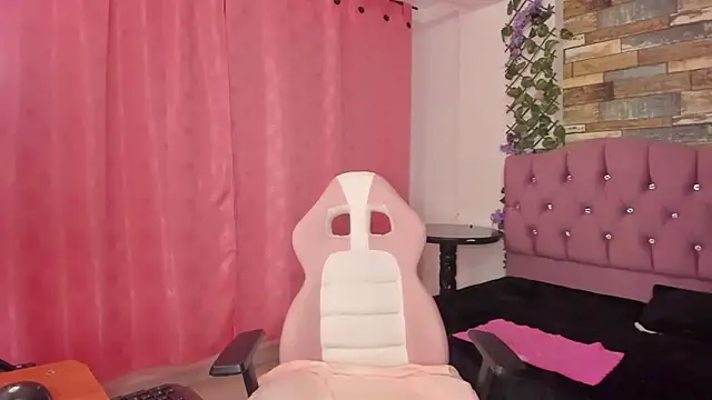 Snapshot of elizabeth_mature23 chatting on December 3, 2024, 1:43 pm elizabeth mature23 online show from December 3, 2024, 1:43 pm