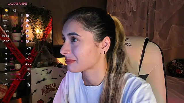 Snapshot of DarlaLike chatting on October 17, 2025, 4:04 am DarlaLike online show from October 17, 2025, 4:04 am