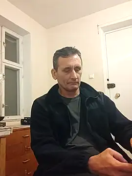 Snapshot of Viause_Kentauelle chatting on February 20, 2025, 7:19 pm Viause Kentauelle online show from February 20, 2025, 7:19 pm