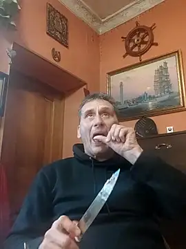 Snapshot of Viause_Kentauelle chatting on November 9, 2025, 9:29 am Viause Kentauelle online show from November 9, 2025, 9:29 am