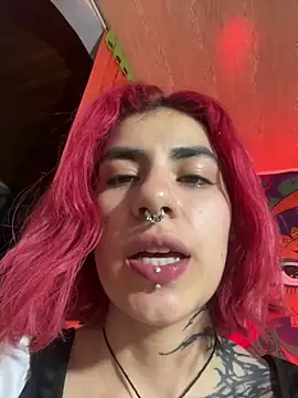 Snapshot of _Artemisa_X chatting on February 4, 2025, 10:45 pm Artemisa X online show from February 4, 2025, 10:45 pm