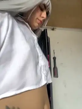 Snapshot of _Artemisa_X chatting on September 18, 2025, 3:25 pm Artemisa X online show from September 18, 2025, 3:25 pm