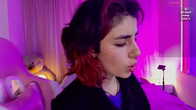 Snapshot of _Artemisa_X chatting on September 24, 2025, 12:52 pm Artemisa X online show from September 24, 2025, 12:52 pm