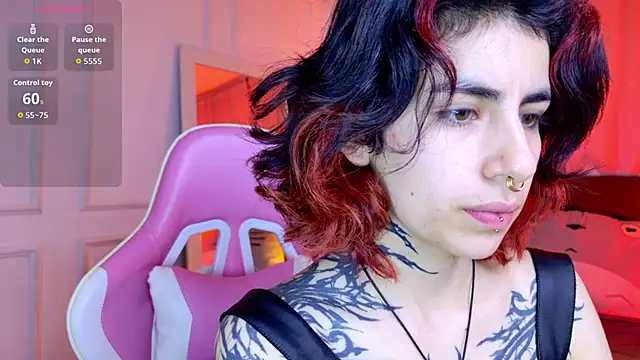 Snapshot of _Artemisa_X chatting on October 3, 2025, 1:30 pm Artemisa X online show from October 3, 2025, 1:30 pm