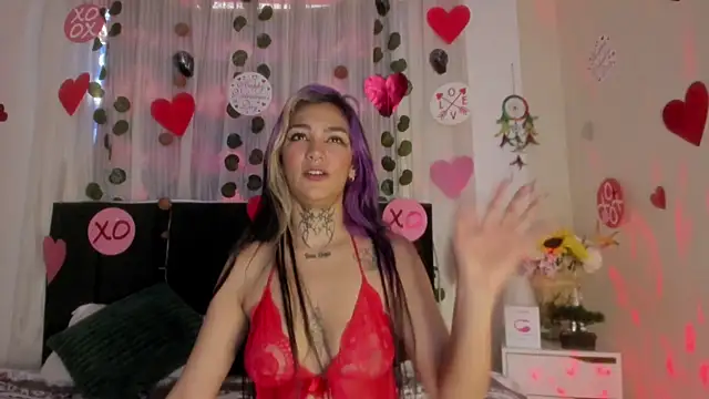 Snapshot of party-naugthysex chatting on February 16, 2025, 5:15 pm party-naugthysex online show from February 16, 2025, 5:15 pm