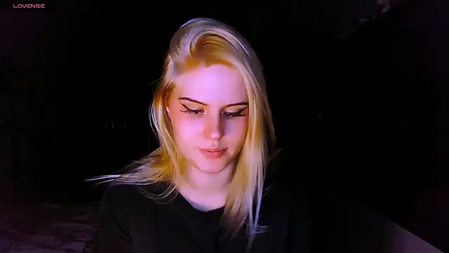 VoluptuousDreams online show from March 9, 2025, 4:11 pm