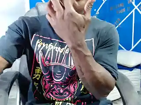 Snapshot of alexander_megan chatting on December 10, 2024, 3:30 am alexander megan online show from December 10, 2024, 3:30 am